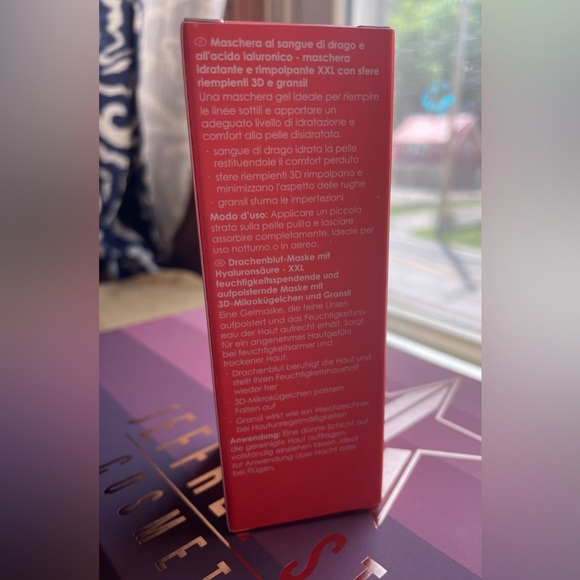 New •Rodials Dragon Blood Hyaluronic Mask - Picture 3 of 6